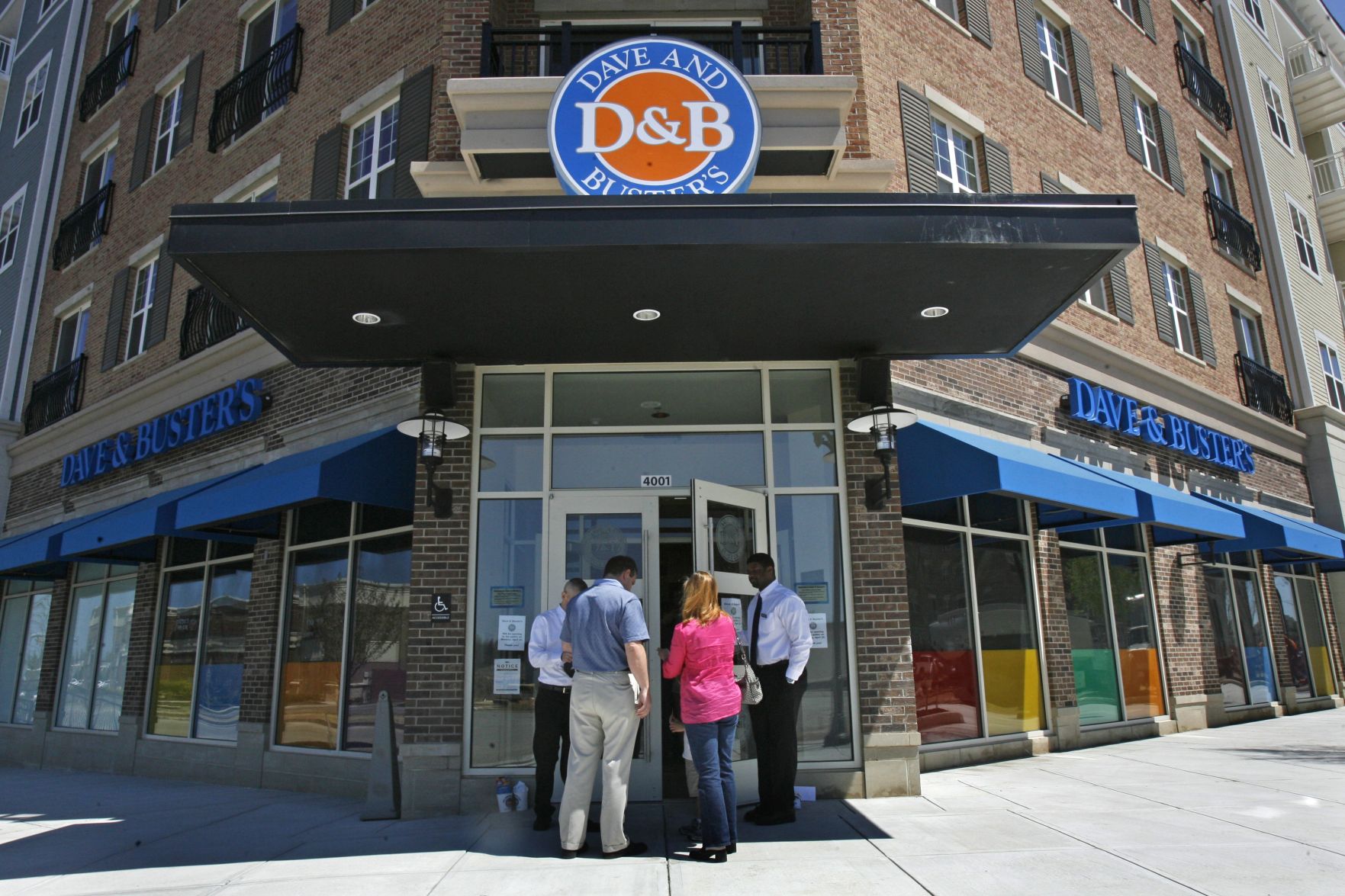 Dave & Busters